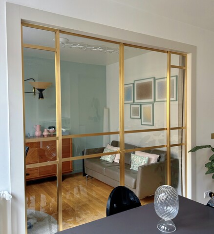 Double porte coulissante en laiton à Boulogne Billancourt