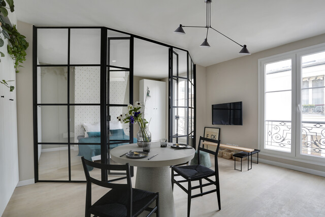 Verrière avec double porte battante style orangerie à Paris 2