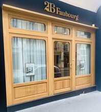 Façade en verière d'un restaurant