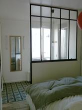 Verrière d'appartement : chambre / salle de bains