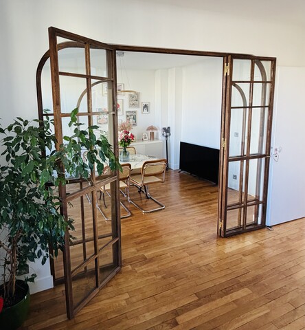 Verrière fixe et une porte double battante en chêne massif