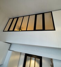 Verrière noire pour mezzanine
