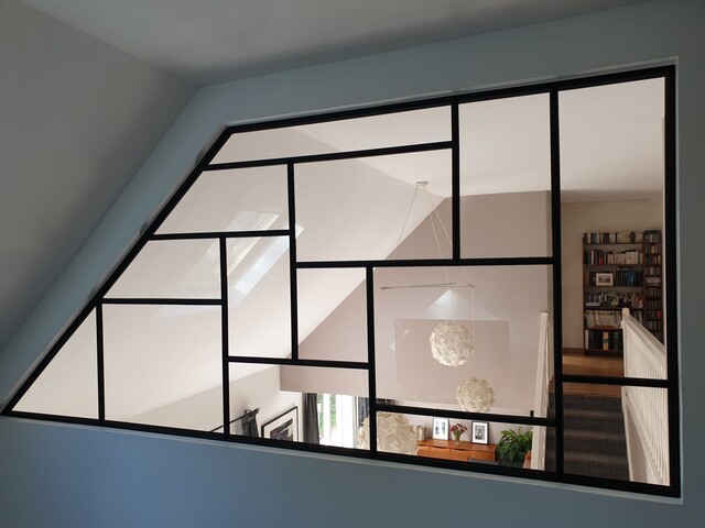 Verrière sous pente style Mondrian pour mezzanine à Chevreuse